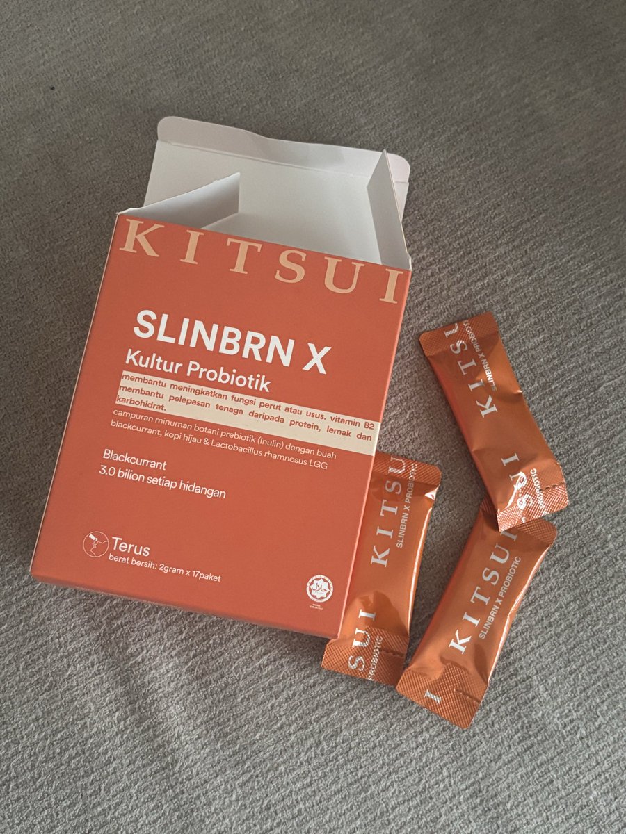 itslilykamal's tweet photo. Girls yang tengah struggle TURUN BERAT. Try SLINBRN X + Kitsui Belloss. Pharmacy ada, online pun senang cari. I dari XL dah pakai M sumpahhhhhh LEGITTT 💯 https://t.co/mpwZgmaPG8