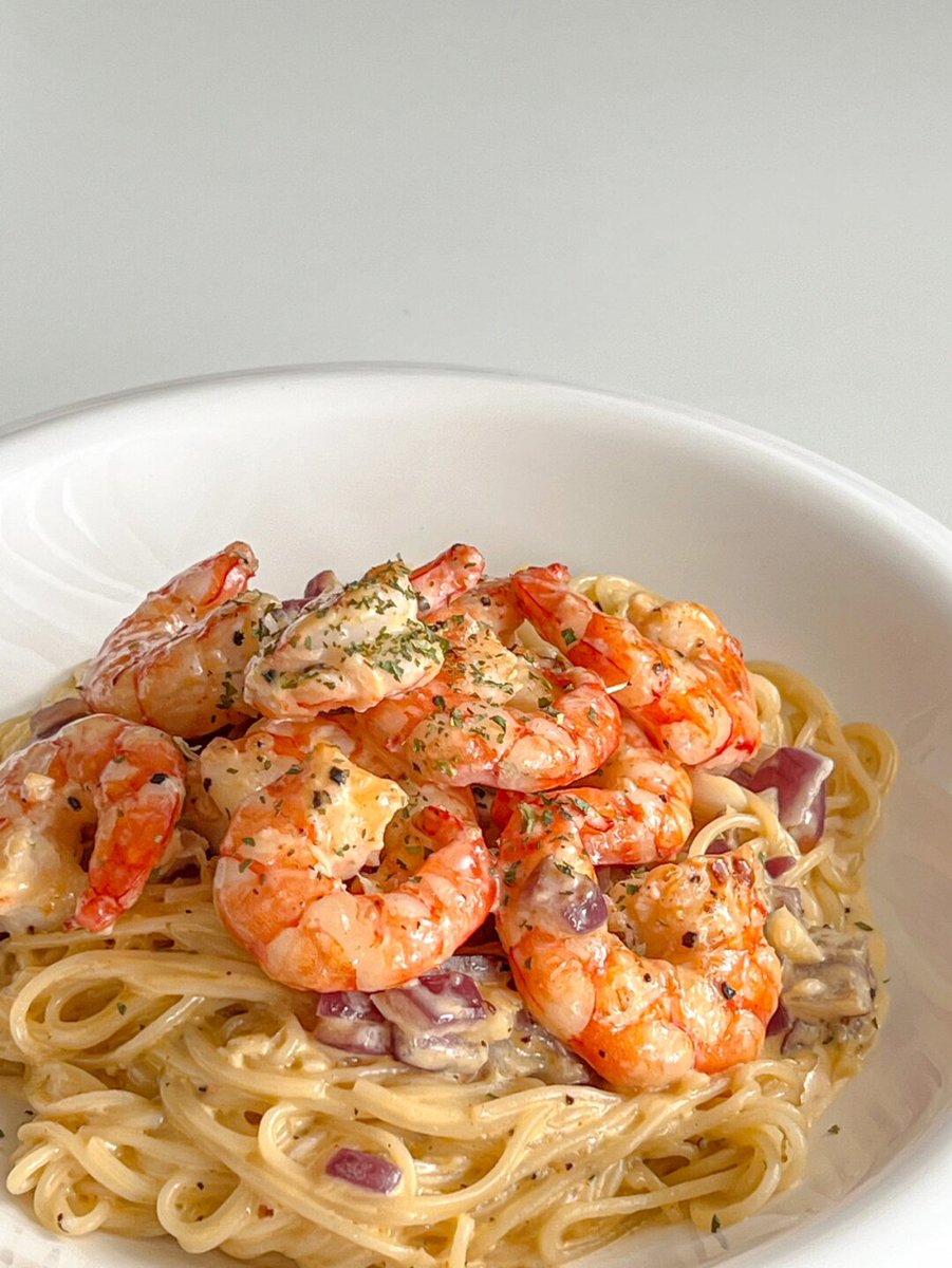 cedan332564's tweet photo. Just whipped up garlic butter shrimp pasta in 15 mins! Fresh herbs + a dash of parmesan = pure comfort food for busy weeknights ， https://t.co/oH6i7Editf