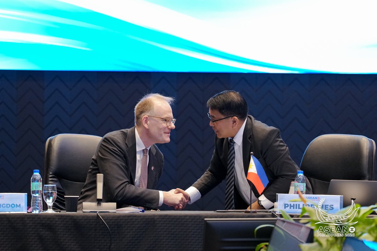 ukmissionasean's tweet photo. The ASEAN-UK Analytical Dialogue brought together policymakers and economists from across @ASEAN to discuss how the region can navigate geopolitical uncertainty.

Key priorities: stronger data &amp; analysis, improved risk assessment, scenario planning, &amp; resilience through openness. https://t.co/Jpo06ewjau