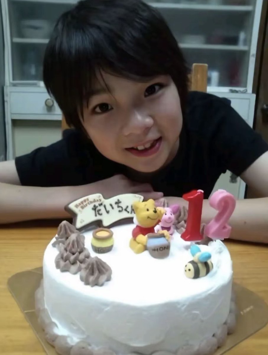 dai_teen911's tweet photo. 12歳、13歳、14歳、15歳の誕生日🎂
こうして並べて見ると、成長していくだいちゃんが愛おしすぎる️🩵
#塩﨑太智 https://t.co/HaAyBMgCa8