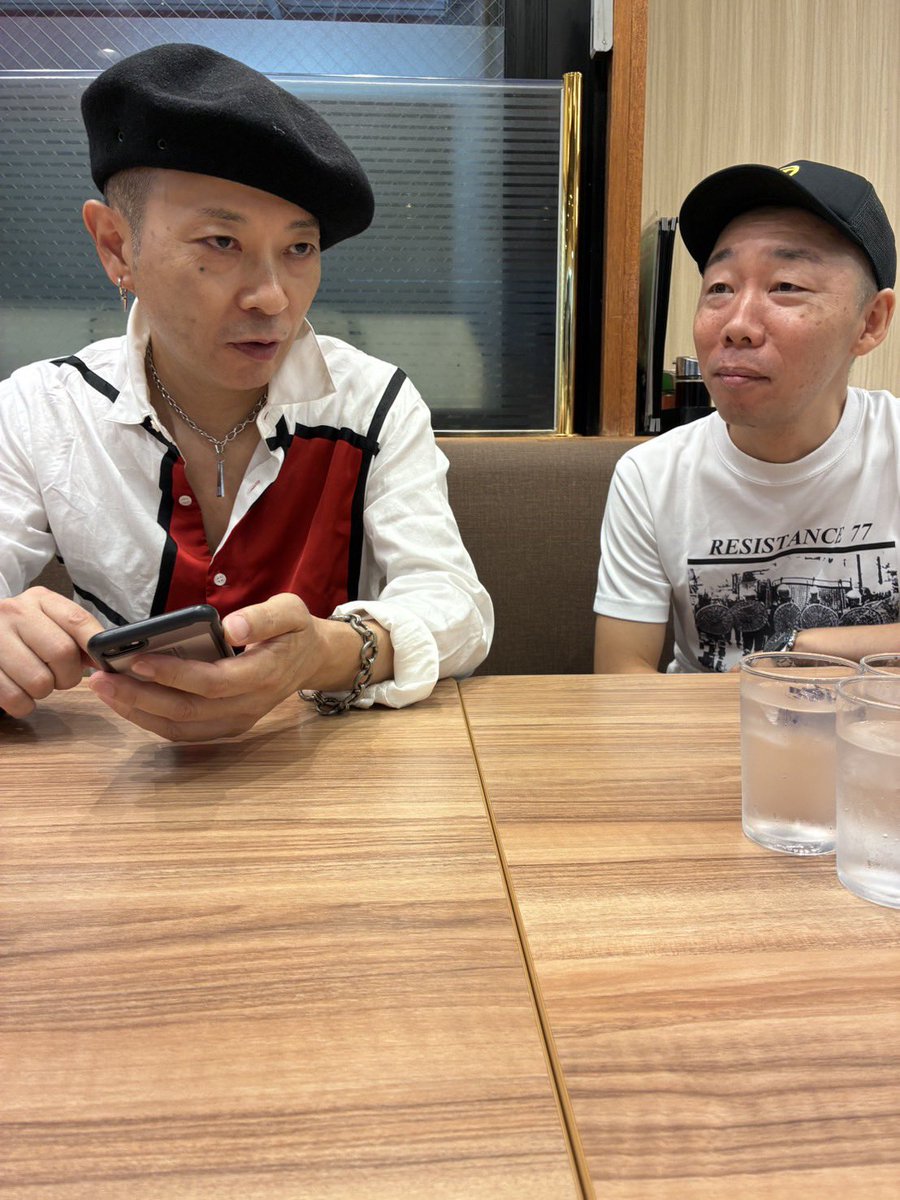 wznofuku's tweet photo. ファニーくん、初期パンはええよ、でも菓子パンはどうなん。アイツまた買うて食いよったんやで。どないしたろかな

え、えっと、そ、そうですよね、 https://t.co/gyLWxokhYi