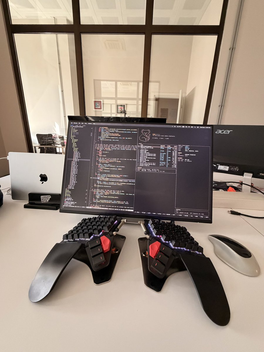 theiskaa's tweet photo. back in the office https://t.co/kNjccZoLYB