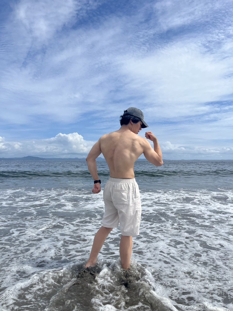 makoto00816's tweet photo. 海行ってきた！
 #筋トレ
 #海
 #筋トレ好きと繋がりたい https://t.co/88udFTqkLm