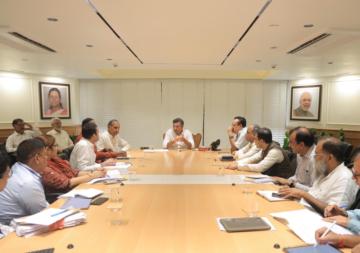p_sahibsingh's tweet photo. Drain maintenance cannot be caught between jurisdiction and coordination issues.

At the Secretariat, reviewed the upkeep of drains with MCD, PWD, I&FC and DDA officials. Made it clear - no more excuses and no passing the responsibility. Every agency must take clear ownership, act within a defined timeline and ensure the work is visible on the ground. Accountability will be fixed wherever lapses occur.