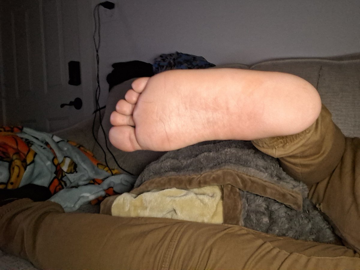 Thatqtpoorboy's tweet photo. Worship! 😈
#twink #femboy #femboyfeet #soles #toes #feet #boyfeet #feetworshi̇p #barefeet #sissyfeet #footboys #footfetısh #ticklish #maledom #findom #feetfindom #footkink #softsoles #gayfeet #boyfeet #findom #footplay #footworship #top #bottom #hung #chudai #faggot #teenboy https://t.co/apanVAMHWr