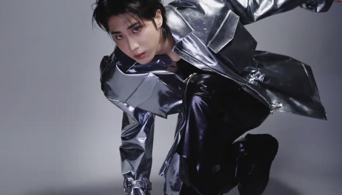 daisyforhan's tweet photo. futuristic spidersung

#HANXNYLONJAPAN #HANXNARS https://t.co/ME99abimCQ