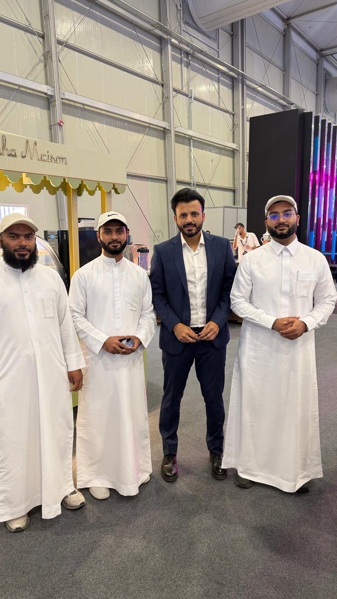 IrfanMalikAI's tweet photo. Some stories dont just inspire, they redefine courage. At @LEAPandInnovate I met young Pakistani entrepreneurs who left home &amp; built businesses from the ground up. 
Let’s connect: https://t.co/NuwCibaX0Z
LEAP meetups only; not for career counselling or general queries. https://t.co/Nw8Z2skXL6