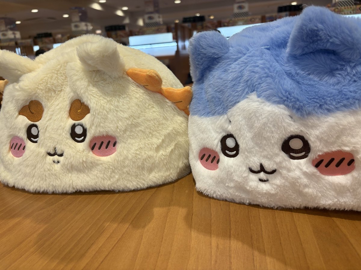B_nasu_B's tweet photo. ももぉさん！！オフ会ありがと！！！
ちいかわパーク楽しすぎた！！！笑笑
めちゃ可愛くてさすがに帽子買うしか無かった笑笑笑笑
誘ってくれてありがと！！またゲームでも遊ぼぉ！！！！👊 https://t.co/cmamAYzfEq