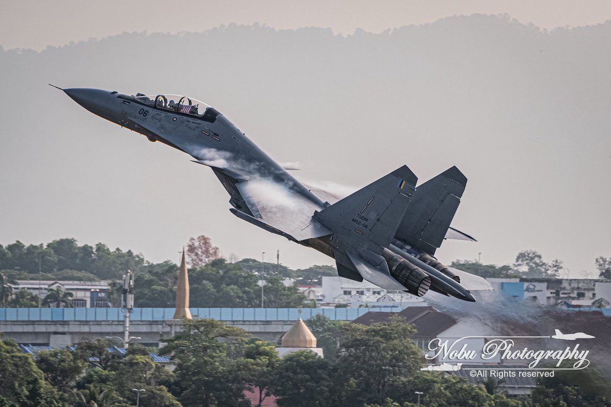 nobu_sio's tweet photo. Royal Malaysian Air Force (TUDM)
No.12 Squadron Su-30MKM Flanker
独立記念日当日もハイレートでかっ飛んでいく06(Subangの風景を添えて)🫡 https://t.co/11L0mWKOIZ
