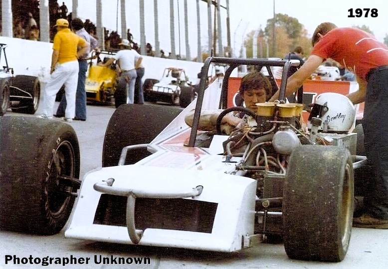 DaveTaylor96268's tweet photo. 1978 - Combined Sprint/Supermodified Race @ Salem IN Speedway. Photos (3):
- Bentley Warren #38 races Chuck Ciprich #36
- Bentley Warren straps in before the race
- Race Results - see photo #3 https://t.co/p1lGrDlXXN