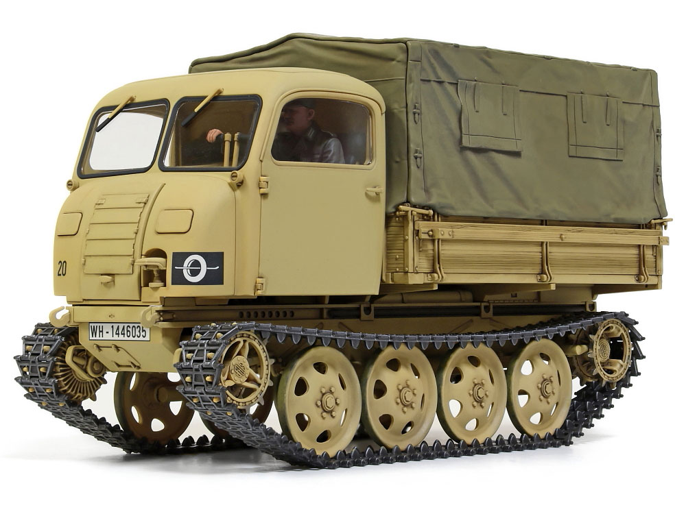 tamiya_plamodel's tweet photo. 【新製品】 #タミヤ 1/35MMシリーズ「ドイツRSO/01多用途牽引車」2026年10月10日ごろ発売。深い積雪や悪路に対応するため開発され物資輸送や火砲の牽引に活躍した車輌。幌を展開した状態と幌骨のみの状態の選択式。操縦手の人形1体や窓の塗分け用カット済みマスクシール付き。 https://t.co/EQ1h4Kujwa https://t.co/bRxcPOGslh
