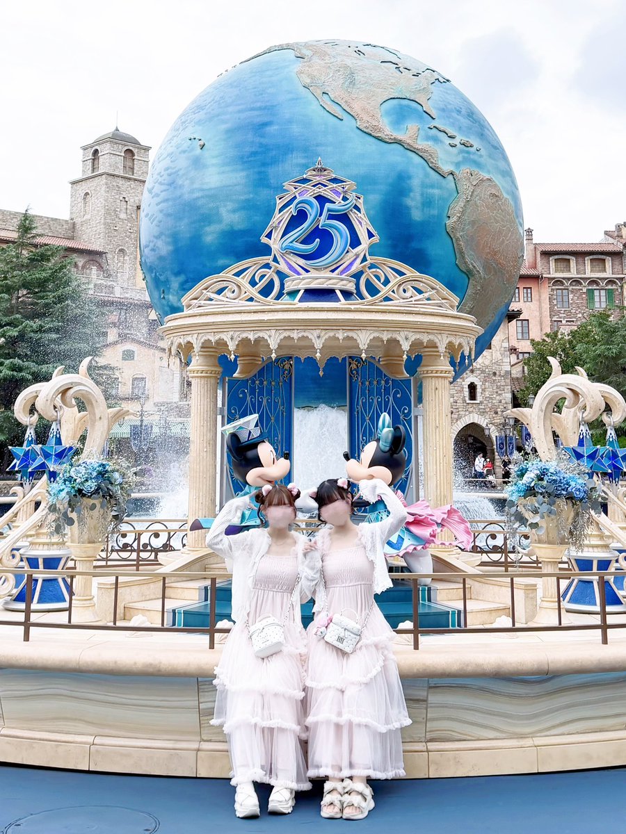 0902mminatoo's tweet photo. before💧  after✨
天気が悪くても、余白があってもMeituで可愛く加工できちゃうദ്ദി＞ᴗ＜)🎀✧

 #東京ディズニーシー https://t.co/OAgwVEmRko