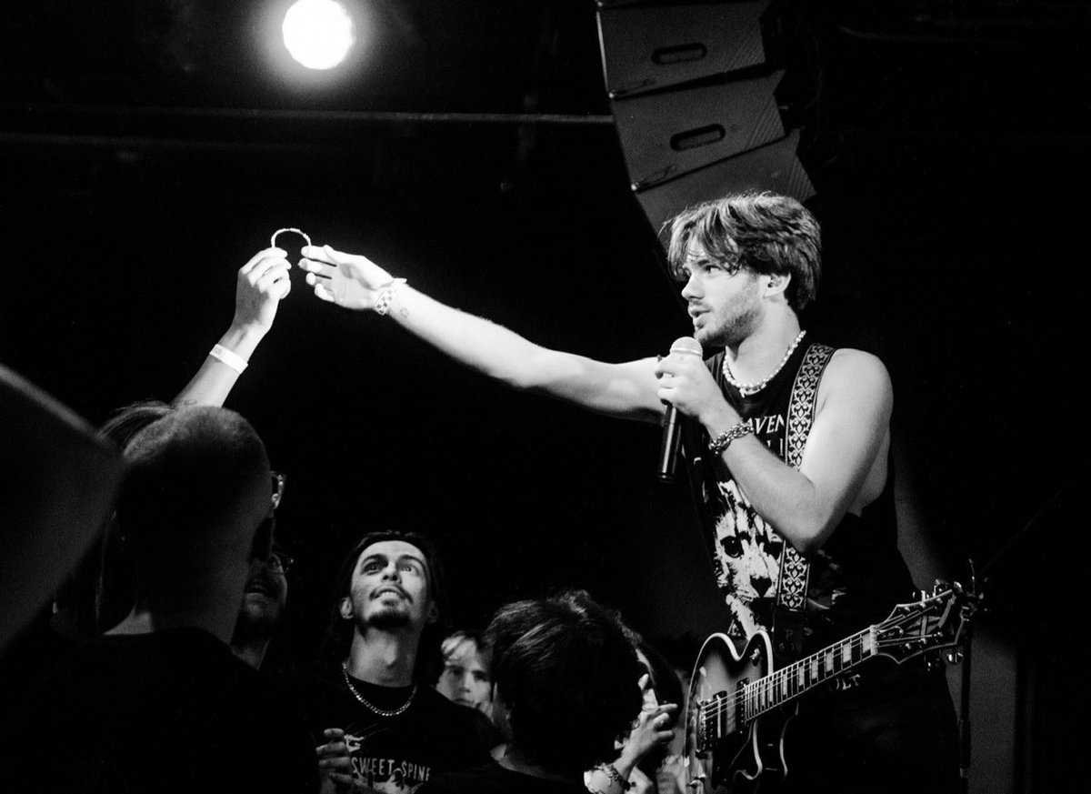 foxxx_h's tweet photo. miss moments like this on the road for sure https://t.co/nPl24z4BSW