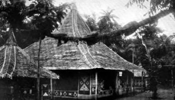 ifeanyiakorjuru's tweet photo. ❌❌❌❌❌❌
Here is the Shrine of #Amadioha , one of the strongest #deities in Igboland. This shrine is located in igwuocha (Rivers State) and has been there for years and decades before the arrival of the British to Nigeria. And it still there till today as we speak
Igwuocha is Alaigbo
Igbo Amaka ❤️💖💖
