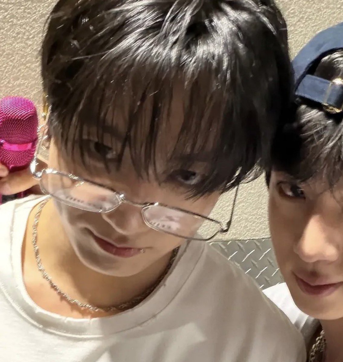 guguloved's tweet photo. don’t look at me like this kitty im gonna eat u 😣 https://t.co/fyhuDbslX7