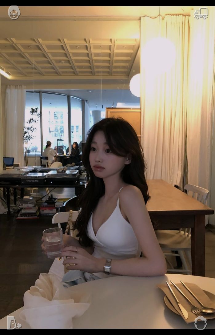 Flavianoblue's tweet photo. 🥹Dance class today—picked up a fresh step. I have dinner at the kitchen table, and once I finish, I clear away the plates. Standing before the kitchen mirror while I wash my hands, I snap a selfie, with the joy of the day still shining through in my grin. https://t.co/tHJsfWZg3t