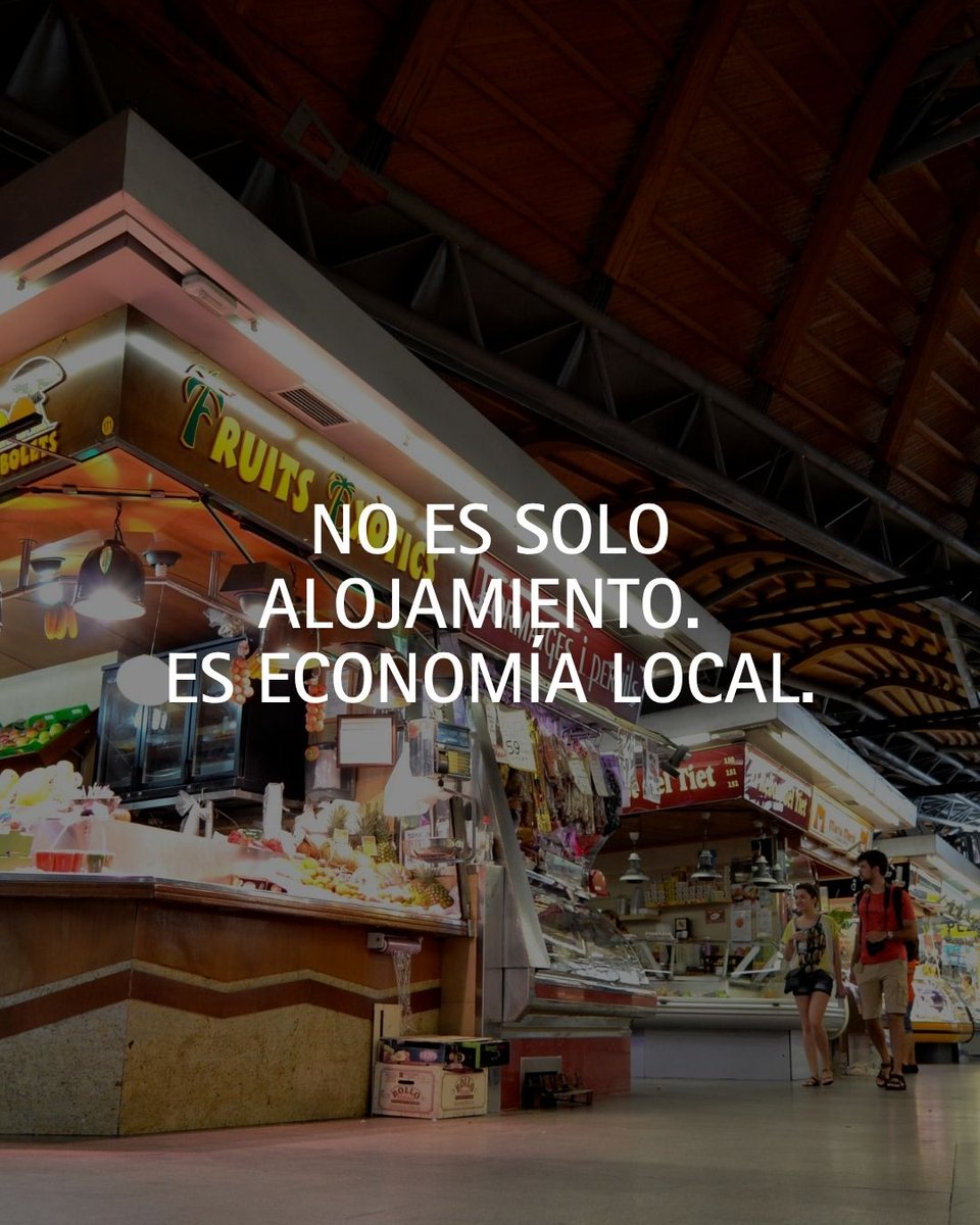 apartur's tweet photo. No es solo alojamiento. Es economía local. 🏙️
Las viviendas de uso turístico generan un impacto estimado de 1.900 M€ anuales en el PIB de Barcelona y activan restaurantes, mercados, comercios, transporte y proveedores.
#Apartur https://t.co/nLZpSkCQR4