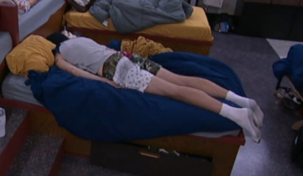 _jetpckblues's tweet photo. barrett genuinely sleeping like this every night is frying the fuck out of meksnsjdn #bb28 https://t.co/kF8rV1qmWM