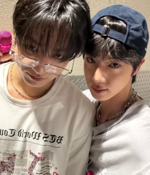 kookyun's tweet photo. Jin with Jungkook on his birthday 

2013                                    2026 https://t.co/e4QjHI8IWW
