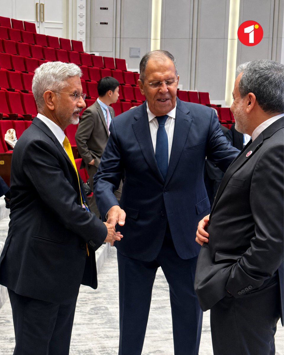 1stSignalNews's tweet photo. SCO Summit में जयशंकर की ईरान और रूस के विदेश मंत्रियों से मुलाकात #SCO2026 #SJaishankar #IndiaRussia #IndiaIran #ADMedia https://t.co/BGNZu9I8I7