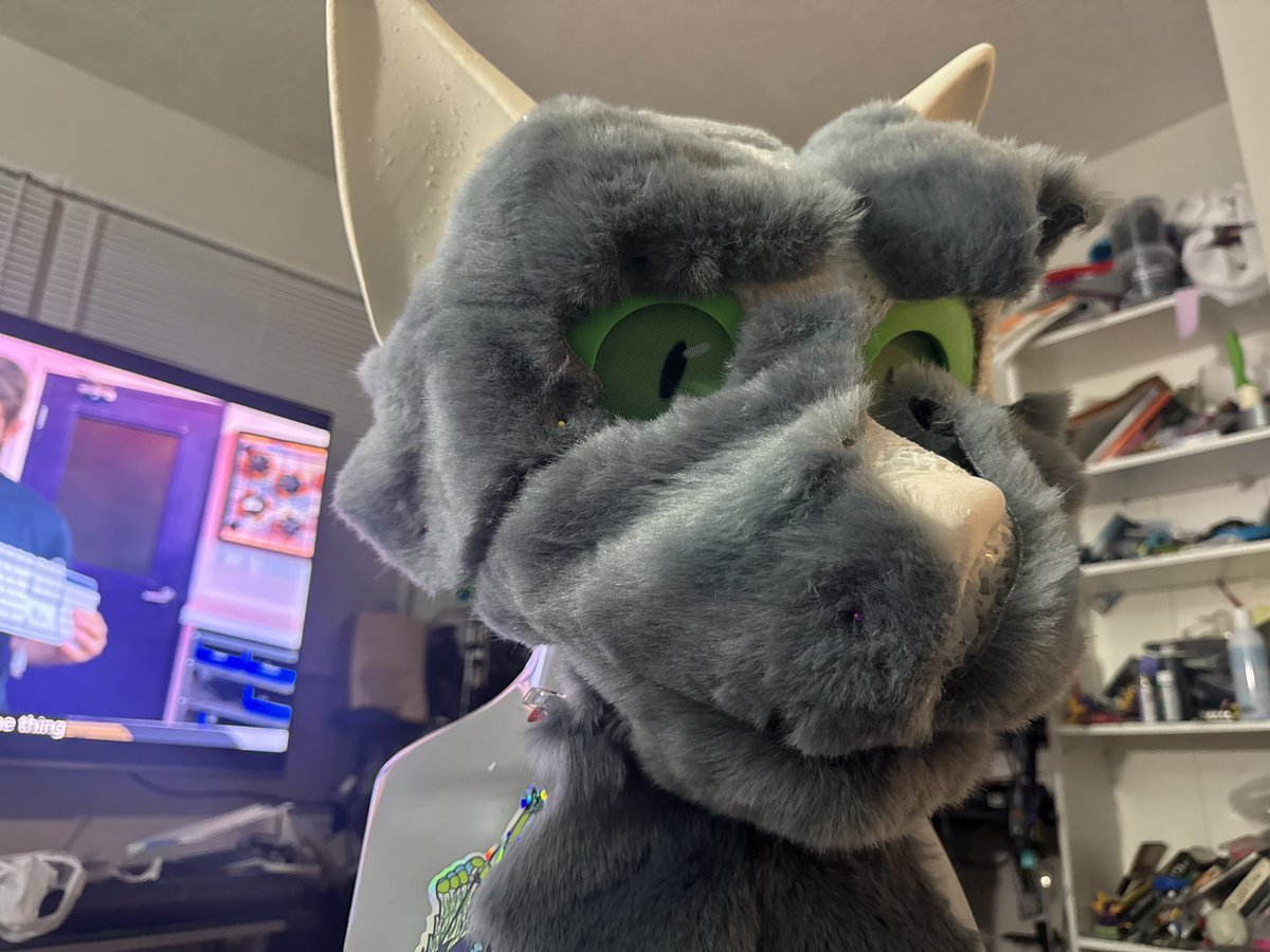 SuitsbyKosmo's tweet photo. Slowly getting the pieces together. Color by color.. then the real fun of putting it aaallll together lol. Oh yah and eventually tail https://t.co/Qio8SQoL1l