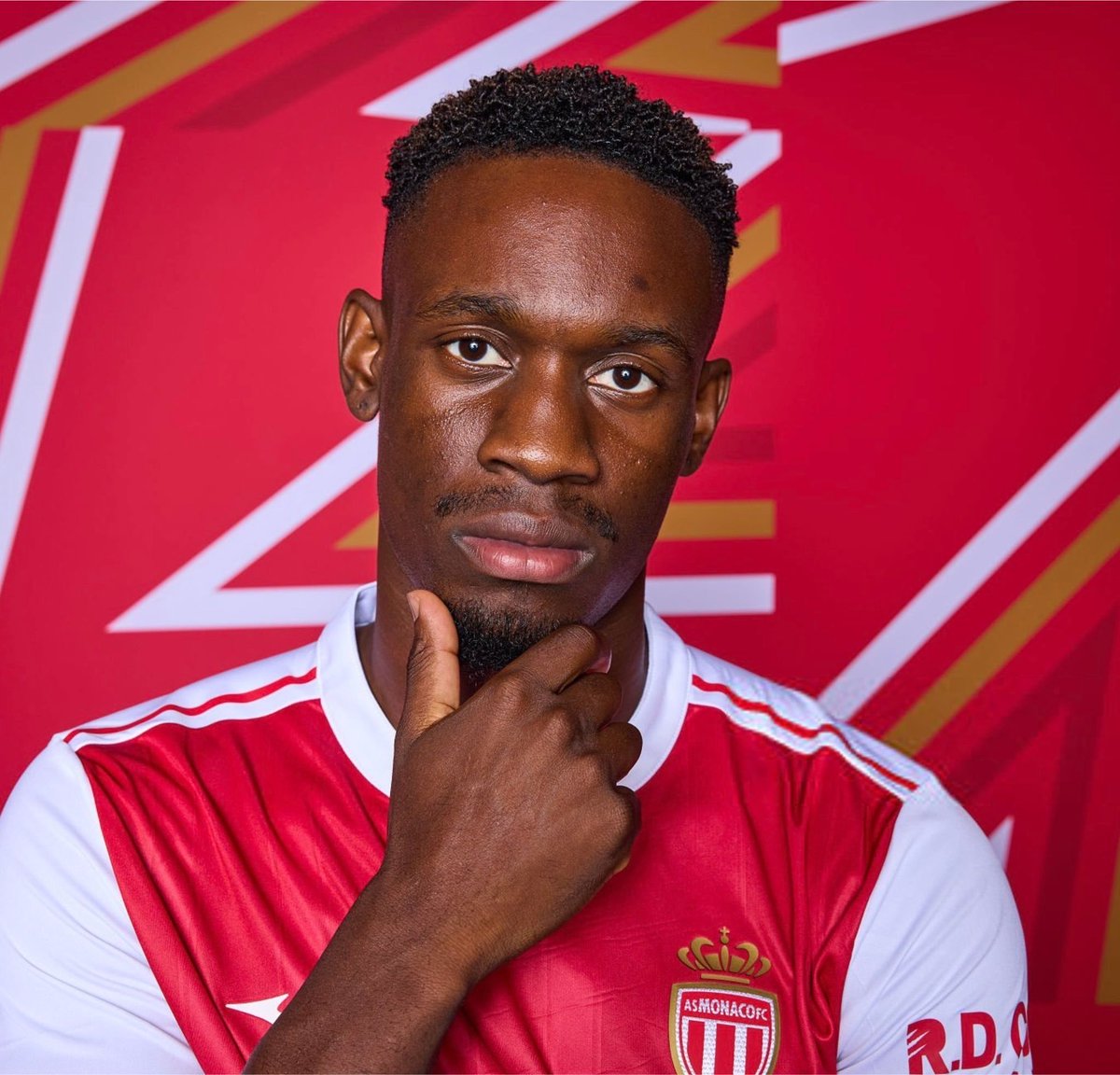 alpaynafi's tweet photo. Monaco, Folarin Balogun’un Everton’a transferinin bittiğini düşünerek Lamine Camara’nın satışından vazgeçmişti. Ancak Balogun transferi iptal olmuş.

Kulübün bu yaz 150 M€’luk satış yapması ve maaş yükünü düşürmesi gerekiyordu. 104 M€’da kaldılar. Bir fırsat doğabilir buradan. https://t.co/u8y2ZRz3qQ