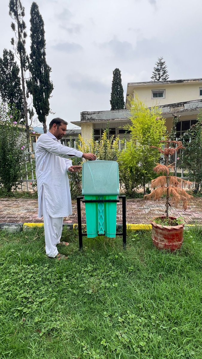 yomansehra's tweet photo. Week-long Cleanliness Campaign — Day 2 🌿 حکومتِ خیبر پختونخوا کی جانب سے جاری کردہ ہدایات کی روشنی میں ضلع یوتھ آفس مانسہرہ کی ہفتہ وار صفائی مہم کے دوسرے روز گزشتہ روز بھی صفائی ستھرائی کی سرگرمیاں جاری رہیں۔   #CleanlinessDrive #CleanAndGreenKP #DistrictYouthOfficeMansehra https://t.co/nZD0R8gpWW