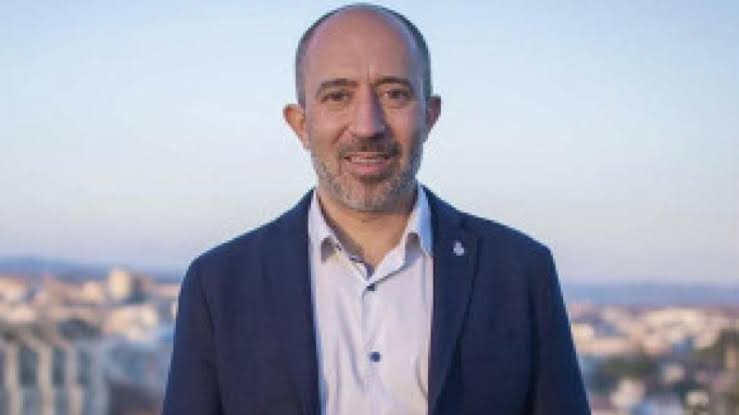 MagiHildebrandt's tweet photo. En @marc_aloy és amb diferència el batlle més nefast i inepte de Catalunya

La seva inacció i efecte crida amb ajudes municipals a immigrants ha convertit Manresa en un infern tercermundista

MENAs, ocupes, brutícia, incivisme i violència és el seu llegat

QUE DIMITEIXI JA! https://t.co/P2yGXystDN