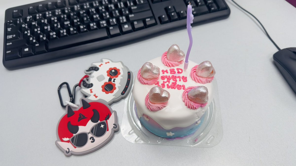 demii_rin's tweet photo. 🎂เปนอุนยายไอ้เมี่ยง 🥰อย่างภาคภูมิใจ
ที่ทำงานHBDก่อนล่วงหน้า 1 วัน happyเลยคับ
เนื่องจากพรุ่งนี้ใช้สิทธิวันเกิดลางานไปติ่งจร้า
ฉันคือ ซองด็อกมี ในHer Private Life โลกอีกใบของยัยแฟนเกิร์ล แต่ไม่ใช่Master fansite เหมือนในเรื่อง
#HBDtoME
#Domiia https://t.co/uRl7loYR5y