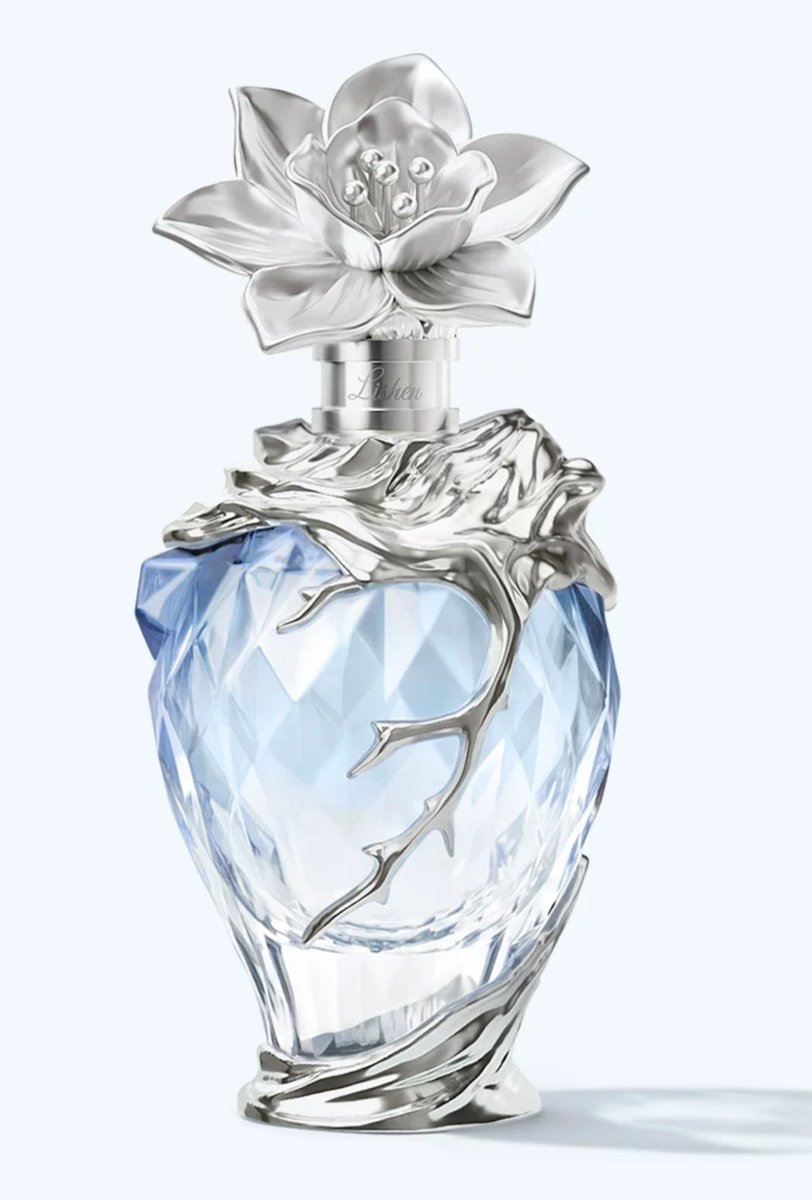 aishadarcy_'s tweet photo. it shapes like human heart, the flower bloom from it🥹 https://t.co/sSWSslz23p