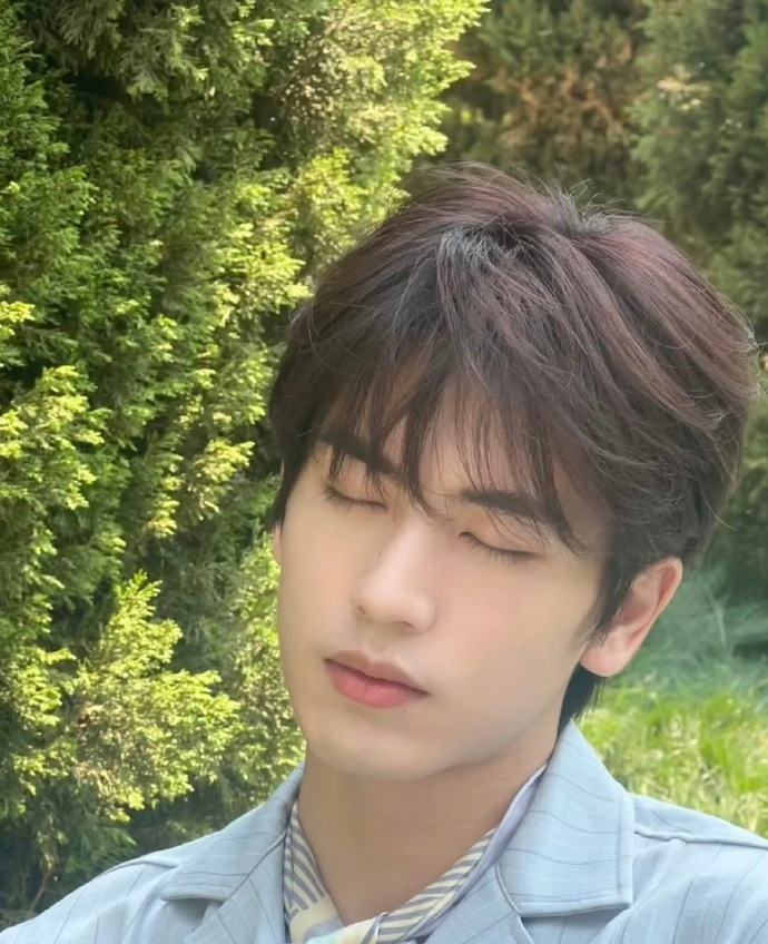 TruongLamN57476's tweet photo. #張凌赫 #ZhangLinghe
陽光大男孩 https://t.co/fDQcsTpPKR