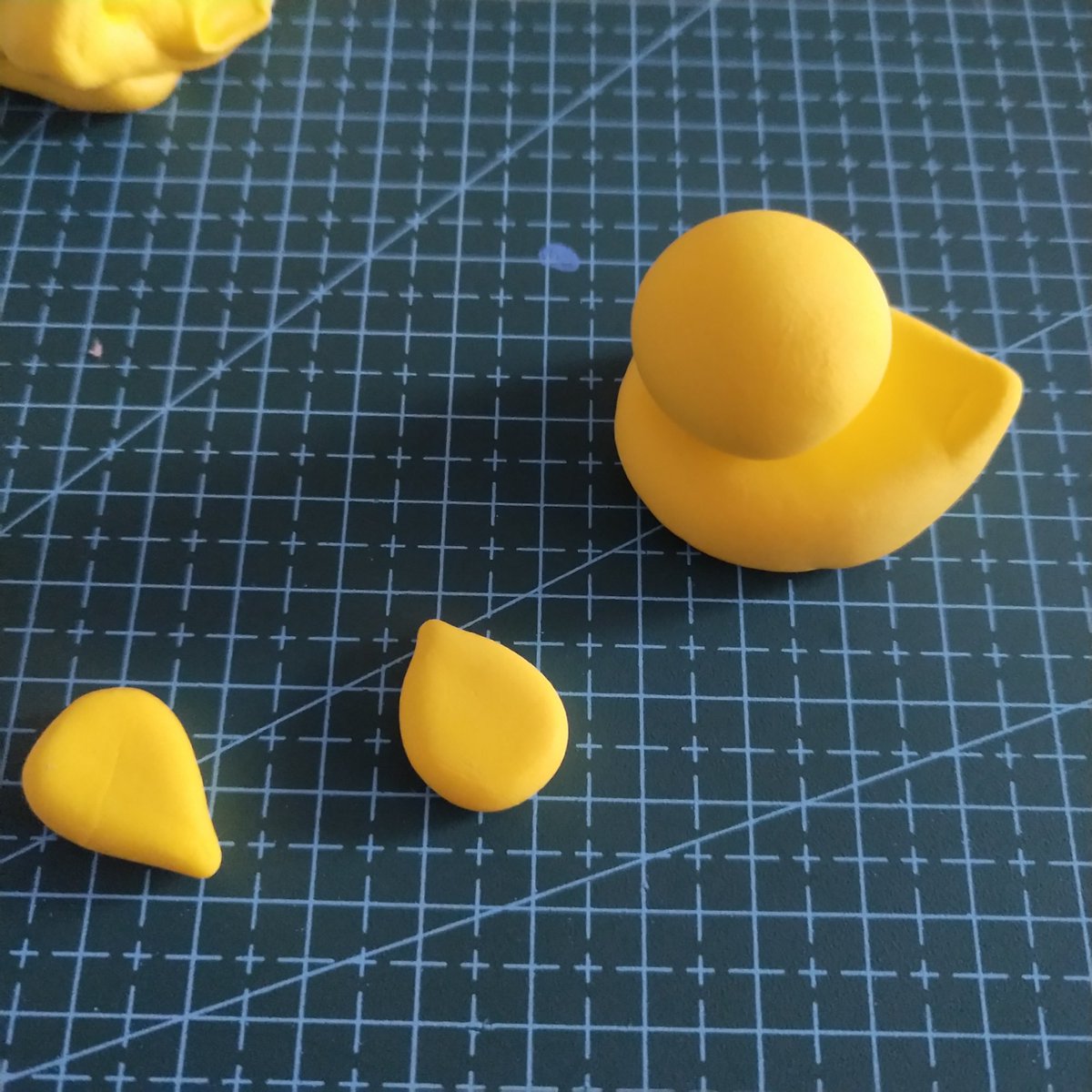 melpo38's tweet photo. [本周六下午2点！社团手作小聚，一起做超可爱的黏土挂件，材料全免，还有小零食，快来戳评论区报名呀～]， https://t.co/b1rwjI3KwC
