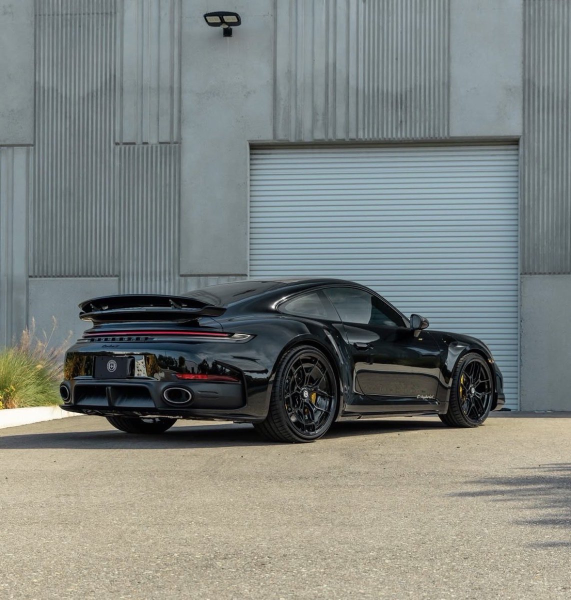 Jordan92338366's tweet photo. 992.2 Turbo S murdered out on HRE’s 🔥 https://t.co/URMWKuQniw
