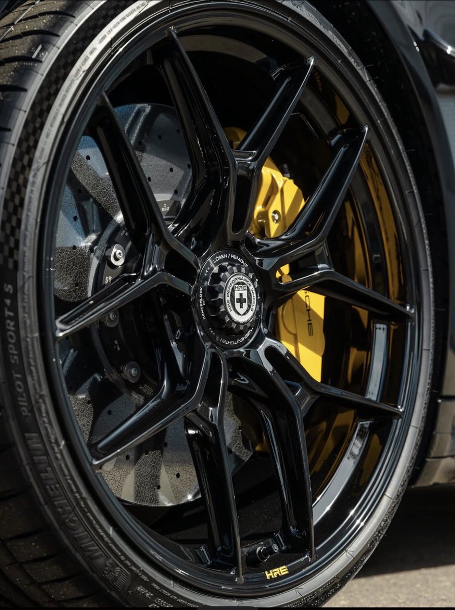 Jordan92338366's tweet photo. 992.2 Turbo S murdered out on HRE’s 🔥 https://t.co/URMWKuQniw