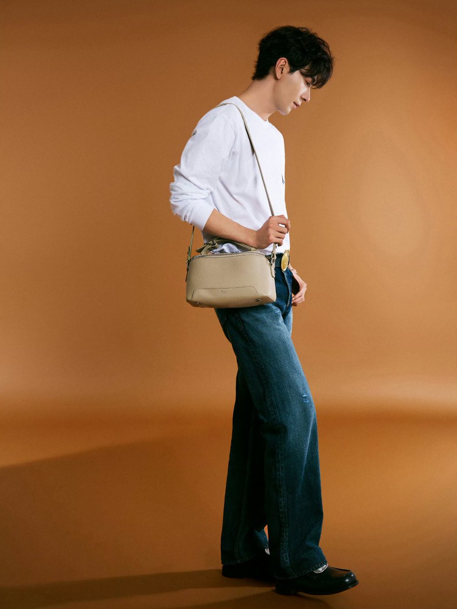 PaToi726624's tweet photo. Dior Man

CXX studio weibo

#Dior
#เฉินซิงซวี่ #ChenXingxu 
#陈星旭
#OliverChen https://t.co/6LYbpLNCE1