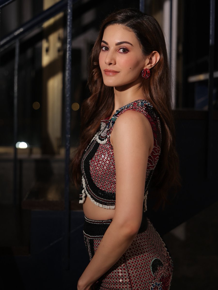 actresswoods's tweet photo. Amyra Dastur 🤎🤩

#Amyra #AmyraDastur https://t.co/EUY8JOGXM5