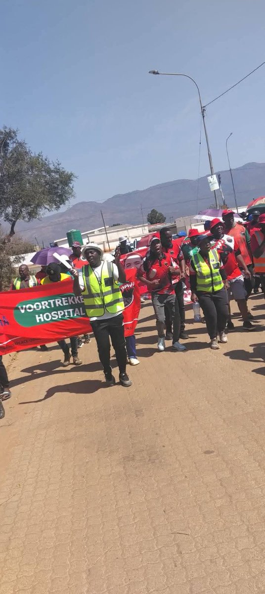 _cosatu's tweet photo. Members of #NEHAWU at Alf Makaleng Region led a march against gender-based violence and femicide in Limpopo 

#NoToHarassment
#Inclusivity 
#NoToRape
#Yes2FreeSpaces
#GenderEquality
#ClassWar @CapricornFM @EnergyfmSA @SAPoliceService @NPA_Prosecutes @OtpLimpopo @PolokwaneObserv https://t.co/sdSthjMK38