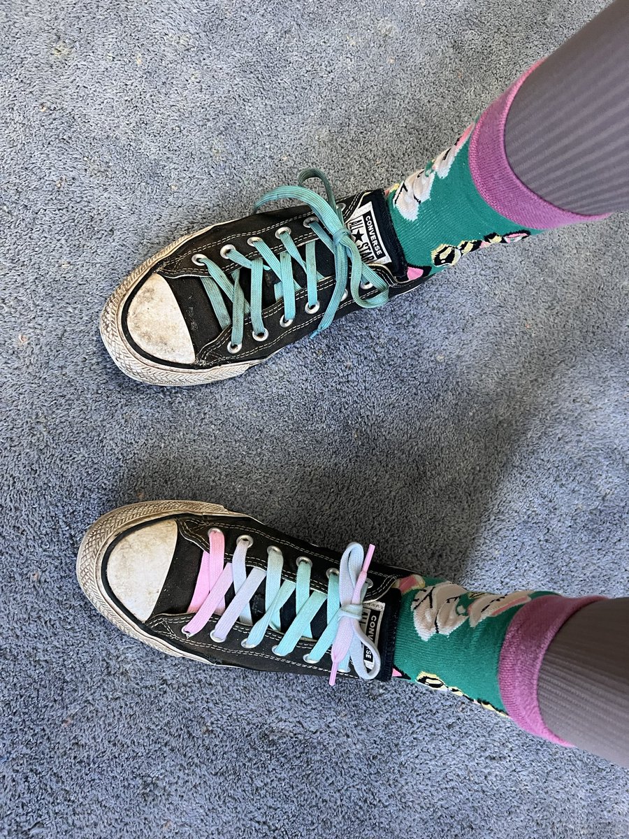 Minalovdsocks's tweet photo. Bet you can't scroll past this view without looking closely at all the details... 😉 Ribbed tights and colorful socks today. 🖤✨
.
.
#ConverseGirl #RibbedTights #AltAesthetic #MismatchedLaces #SocksOverTights https://t.co/fEeQgCraN3