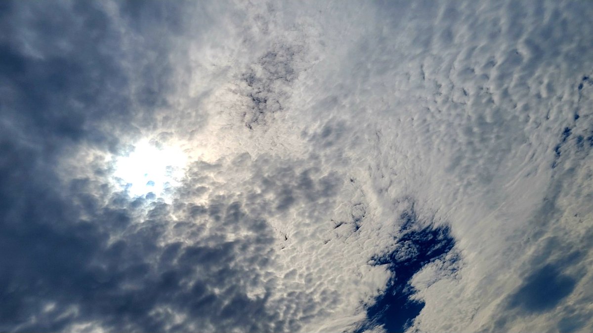 hirozephyrus's tweet photo. 続～素敵な空と雲✨ https://t.co/Qgbag4kTcg