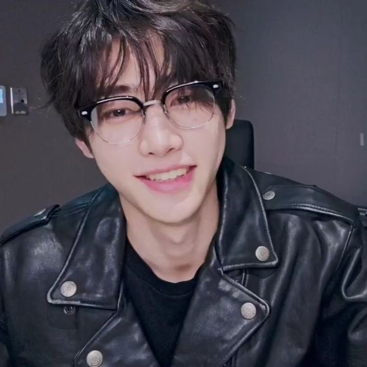 decemberhoon's tweet photo. อย่าให้มันมากนะตี๋ https://t.co/fMkFP52oDg