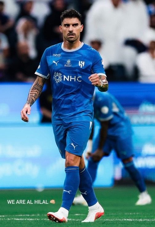 __20si's tweet photo. روبن نيفيز 

"نحن الهلال." 💙👊🏻 https://t.co/qGcguAjSsy