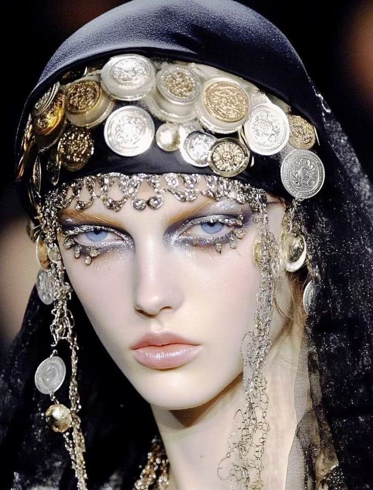archive09_jpeg's tweet photo. “Ghost brides”
John Galliano autumn/winter 2009.
Makeup by Pat McGrath. https://t.co/cy369Ar80G