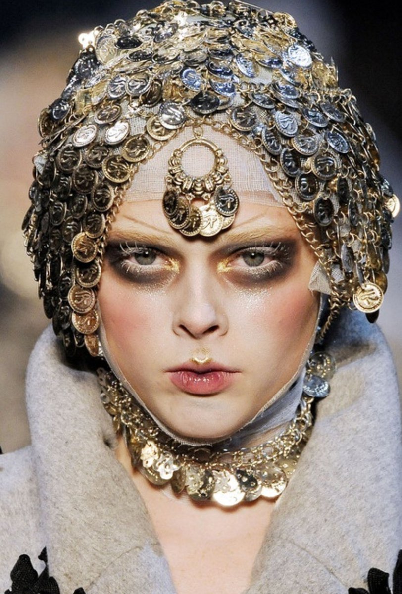 archive09_jpeg's tweet photo. “Ghost brides”
John Galliano autumn/winter 2009.
Makeup by Pat McGrath. https://t.co/cy369Ar80G