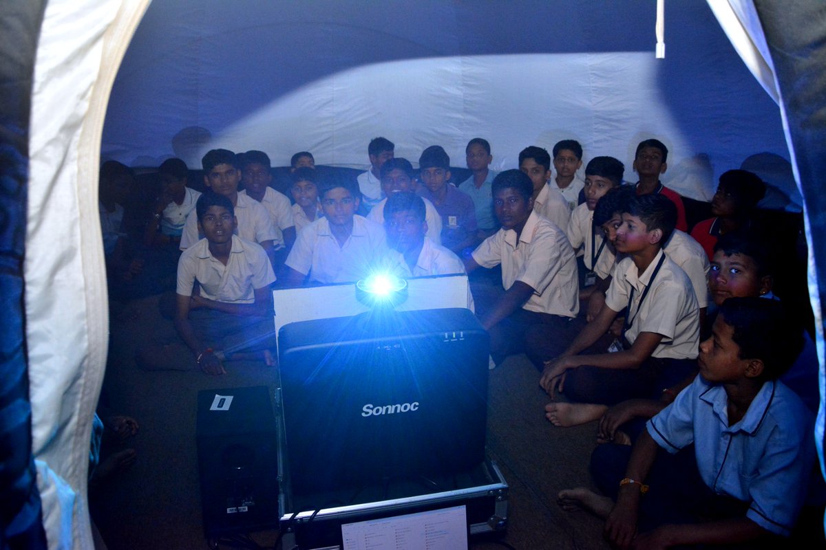 sainik_satara's tweet photo. 🌌 A Universe of Wonder at Sainik School Satara! 🚀

The ‘Tare Zameen Par’ Digital Mobile Planetarium, an ISRO Certified Space Tutor, brought the wonders of space right to our campus!

Sainik School Cadets, Primary Sainik School students and ~60 Zilla Parishad students journeyed through the cosmos in an immersive, exciting and educational experience, igniting curiosity, inspiring young minds and making space science come alive. Seeding the thoughts of defence and space tech integration, the Cadets move towards a #ViksitBharat 

#SainikSchoolSatara #TareZameenPar #ISRO #SpaceEducation #STEM #YoungMinds #FutureLeaders 🚀✨