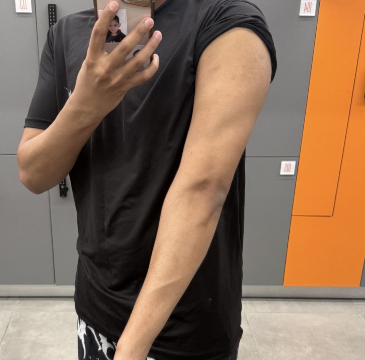 p9ve4's tweet photo. One day or day one https://t.co/zcRuMtCZ1R