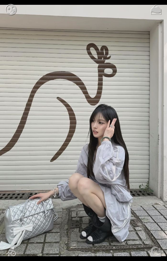 techeer6sk's tweet photo. 🥢Playing dominoes with my sister, the score stands at 7:2. Avoid the temptation to measure your advancement against someone else's—every individual treads their own unique path in life. Have faith in your own tempo, and concentrate on consistent, personal growth day by day. https://t.co/7naBXA1Zwm