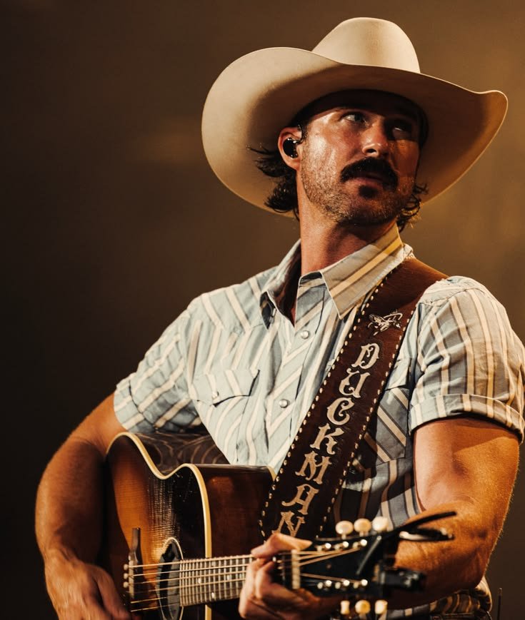 jrileygrccn_'s tweet photo. just bein' myself and love country music. https://t.co/0RNKS848Y9