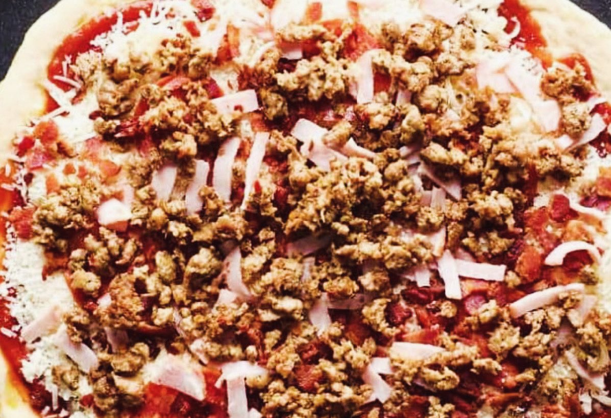 pickvitamin's tweet photo. Easy Grilled Pizza 🍕 

🛒 Ingredients
 
🍞 1 lb pizza dough
🍅 ½ cup pizza sauce
🧀 1½ cups shredded mozzarella cheese
🥓 ½ cup pepperoni or cooked sausage
🫑 ½ bell pepper, sliced
🧅 ¼ small onion, thinly sliced
🫒 1–2 tbsp olive oil
🌿 Italian seasoning or fresh basil
🧂 Salt & black pepper
🌶️ Red pepper flakes — optional

🔥 Instructions

1️⃣ Preheat the grill
Heat your grill to medium-high, about 400–450°F (200–230°C). Clean and lightly oil the grates.

2️⃣ Prepare the dough
Divide dough into 2 pieces. Stretch each into a thin oval or round. Brush both sides lightly with olive oil.

3️⃣ Grill the first side
Place the dough directly on the grill. Cook for about 2–3 minutes, until the bottom is golden and has grill marks.

4️⃣ Flip & add toppings
Flip the dough. Quickly spread on pizza sauce, then add mozzarella, pepperoni, vegetables, and Italian seasoning.

5️⃣ Finish grilling
Close the grill lid and cook another 3–5 minutes, until the cheese is melted and the bottom is crispy.

6️⃣ Slice & serve 🍕
Remove from the grill, sprinkle with fresh basil and red pepper flakes, slice, and enjoy!

⭐ Easy Tip

Keep the toppings light—too many toppings can make grilled pizza soggy. For extra crispy crust, grill the dough for a minute or two before adding the toppings.