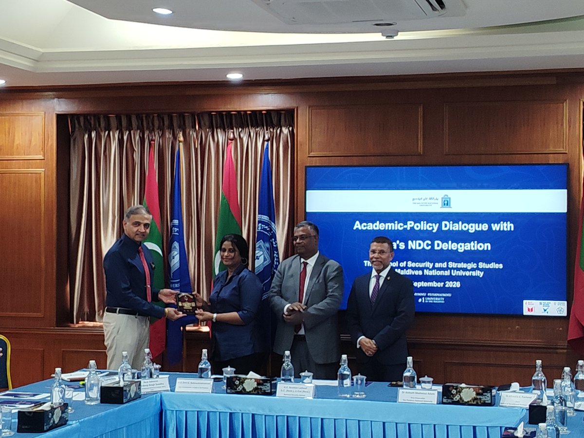 HCIMaldives's tweet photo. The NDC Delegation had an academic interaction on shared maritime and strategic challenges at Maldives National University. 🇲🇻🇮🇳

@HQ_IDS_India
@ndc_mod
@MoFAmv
@MNUedu
@SpokespersonMoD
@SpokespersonNavy
@MEAIndia
@IndianDiplomacy https://t.co/q9vQNJTArU