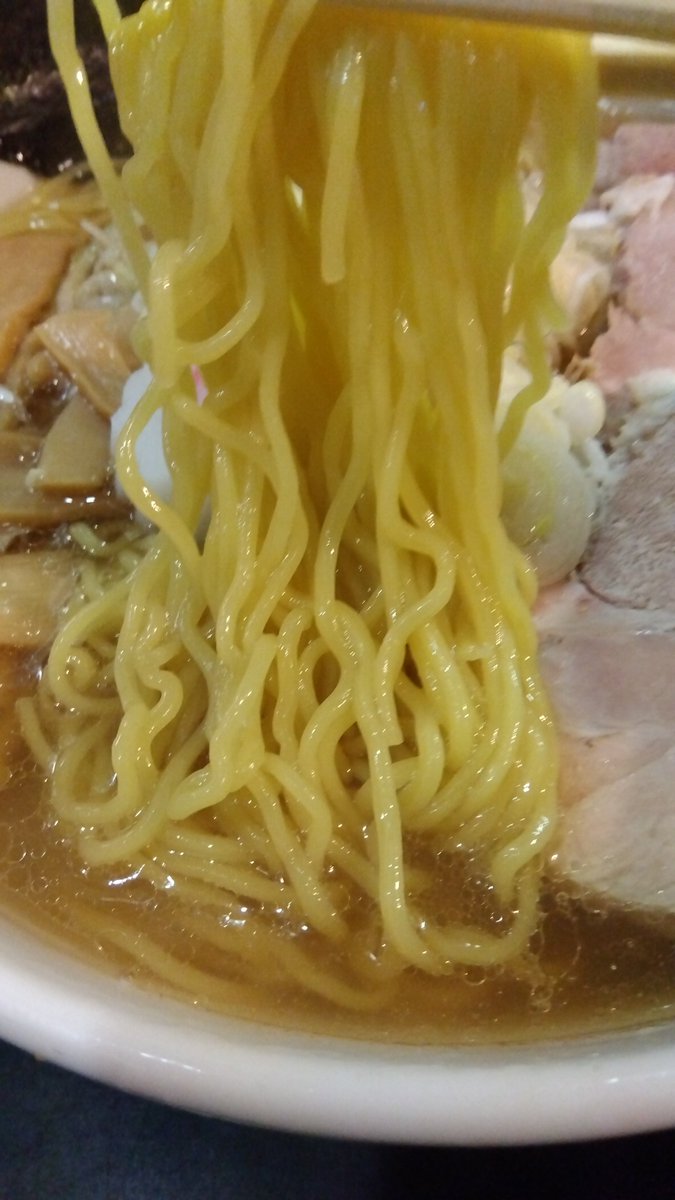 koichi737's tweet photo. 太刀魚煮干上品SP大盛り@一条流がんこラーメン四ツ谷
ギリギリ間に合った！食べてみたかった太刀魚煮干スープ。塩選択。口いっぱいに太刀魚だ〜(⁠*⁠´⁠ω⁠｀⁠*⁠)うんま〜🎵太刀魚大好きな魚なんですよねw最後の一滴まで太刀魚。最高でした👍 https://t.co/8ZGkIP6Dl8